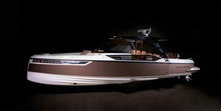 MOTORBOAT AND YACHTING JACK HAINES: SAXDOR 320 GTO FIRST LOOK: IS THIS ALREADY THE MOST EXCITING NEW BOAT OF 2021?