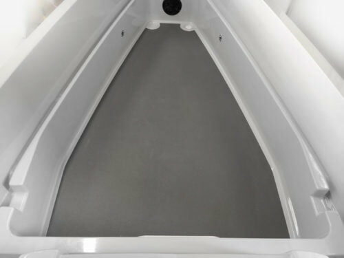Anti-slip-material-in-big-storage-box-500x375